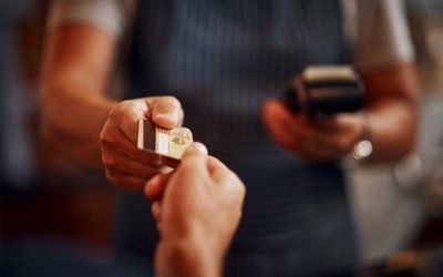 Tarifa de intercâmbio de cartão de débito cai após introdução de limites pelo Banco Central