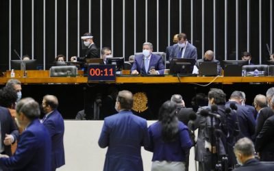 Câmara aprova MP que dispensa limite de exportação para empresas de oxigênio