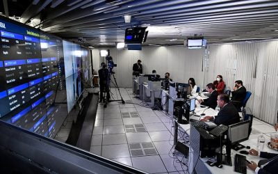 Congresso mantém divulgação de editais de licitação em jornais