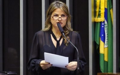 Comissão aprova projeto que determina participação de mulheres em cargos de direção nas organizações sociais