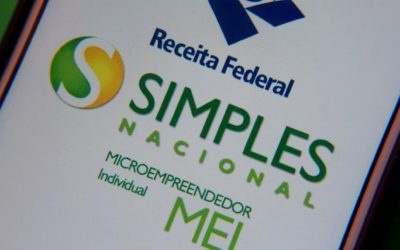 Simples Nacional: Na mira da Receita Federal, empresas com débitos de tributos são notificadas.
