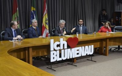 Primeiro dia do Mutirão de Blumenau celebra projeto que oportuniza negociação de dívidas fiscais