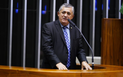 MP que retoma tributos sobre combustíveis provoca discussão entre governo e oposição no Plenário