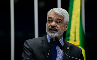 Humberto Costa cobra a volta de incentivos fiscais à indústria química