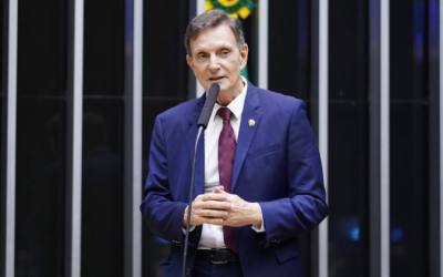 PEC amplia imunidade tributária para templos e partidos políticos