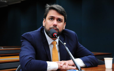 Projeto isenta de IR doadores no caso de transferência de bens
