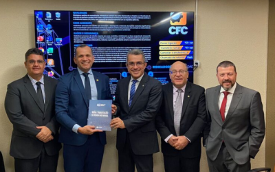 Conselheiros do CFC recebem o estudo Mais Simples Mais Justo