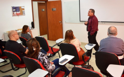 Café com Gestores recebe representantes da Receita Federal para falar sobre cruzamento de dados do IR