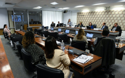 Arcabouço Fiscal: inclusão do Fundeb é criticada em audiência na CE