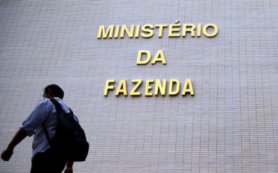 Arcabouço depende de medidas estruturantes para garantir equilíbrio fiscal, diz IFI
