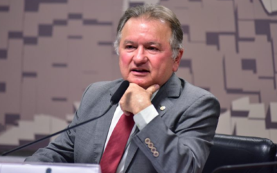 Comissão aprova MP do salário mínimo e inclui correção da tabela do IR