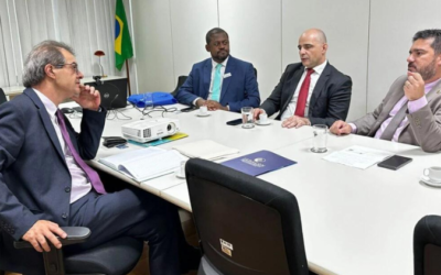 FENACON entrega a senadores propostas de mudanças na Reforma Tributária