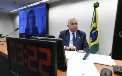 Líderes divergem sobre capacidade do governo de zerar déficit fiscal em 2024