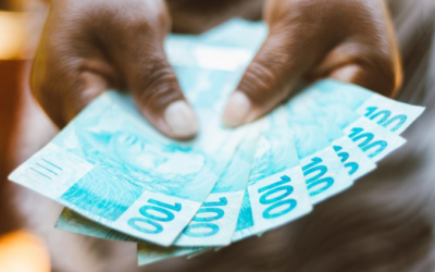 Sancionada lei que reajusta salário mínimo e amplia faixa de isenção do Imposto de Renda