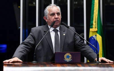 Izalci defende avaliar tamanho do Estado para reforma tributária viável
