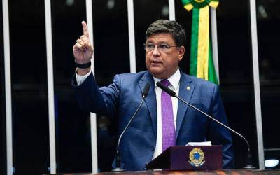 Carlos Viana celebra aprovação da reforma tributária