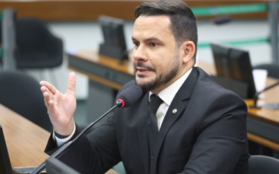 Proposta permite à empresa tributada pelo lucro presumido deduzir custeio da previdência de empregados