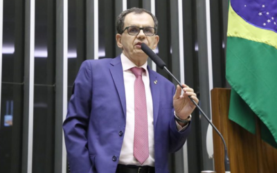 Projeto concede incentivos fiscais para empresas que contratarem mulheres com mais de 50 anos