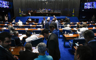 Aprovada urgência para projeto que reajusta faixa de isenção do IRPF