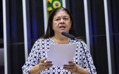 Comissão aprova dedução do salário-maternidade dos tributos para pequena empresa
