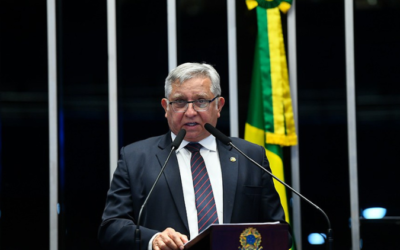 Izalci diz que aumento de tributos sobre venda de imóveis é ‘tiro no pé’