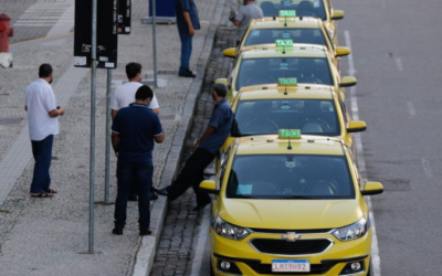 Projeto reduz Imposto de Renda para transporte autônomo de passageiros