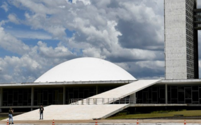 Senadores protocolam PEC em favor da sustentação oral