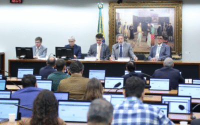 Comissão da Câmara aprova projeto que isenta de Imposto de Renda quem ganha até R$ 5 mil mensais