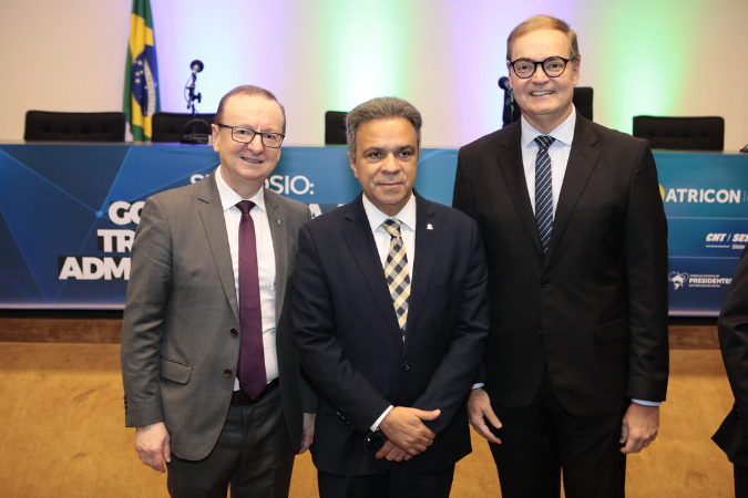 CFC participa de simpósio sobre governança, IA e transparência na administração pública