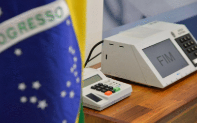 Voto distrital misto pode fortalecer vínculo entre representantes e eleitores, avalia eleitorialista Sidney Neves