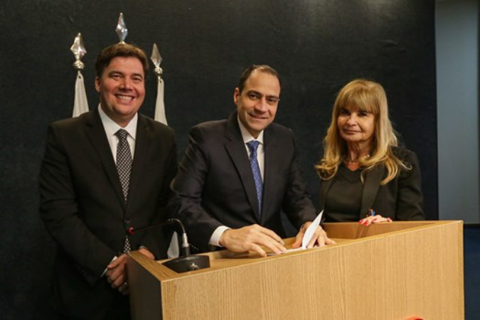 OAB firma novos termos e amplia integração acadêmica da advocacia durante Conselho Pleno