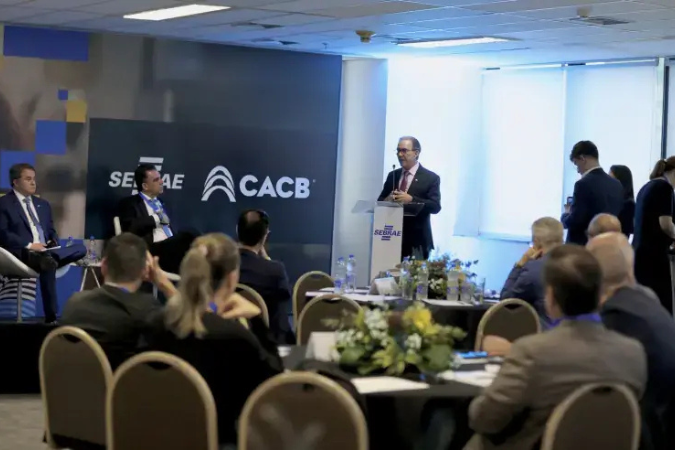 Summit da Micro e Pequena Empresa: encontro reúne lideranças e reforçam urgência na atualização do Simples Nacional